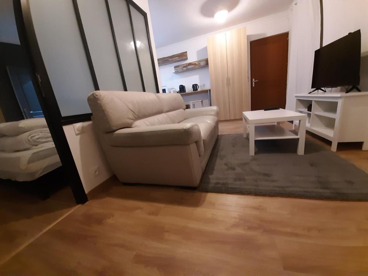 Appartement 2 Pieces, Proche Rer, Bus Et Chateau Rambouillet Eksteriør bilde